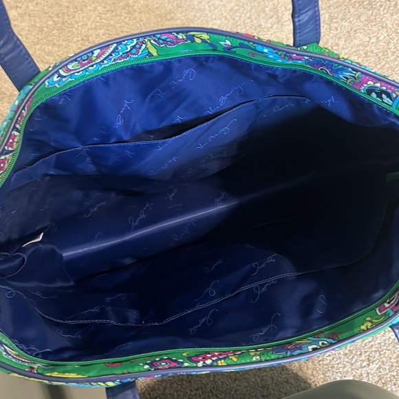 Vera Bradley tote - Picture 2 of 2